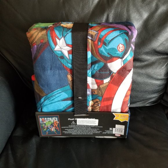 Marvel Plush Weighted Blanket (4.5lbs) 36" x 48" - Picture 2 of 4